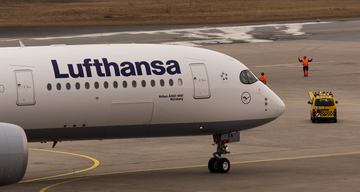 Die A350 der Lufthansa auf den Namen "Nürnberg" getauft; bei Übungsflügen auch zu Gast in EDDN